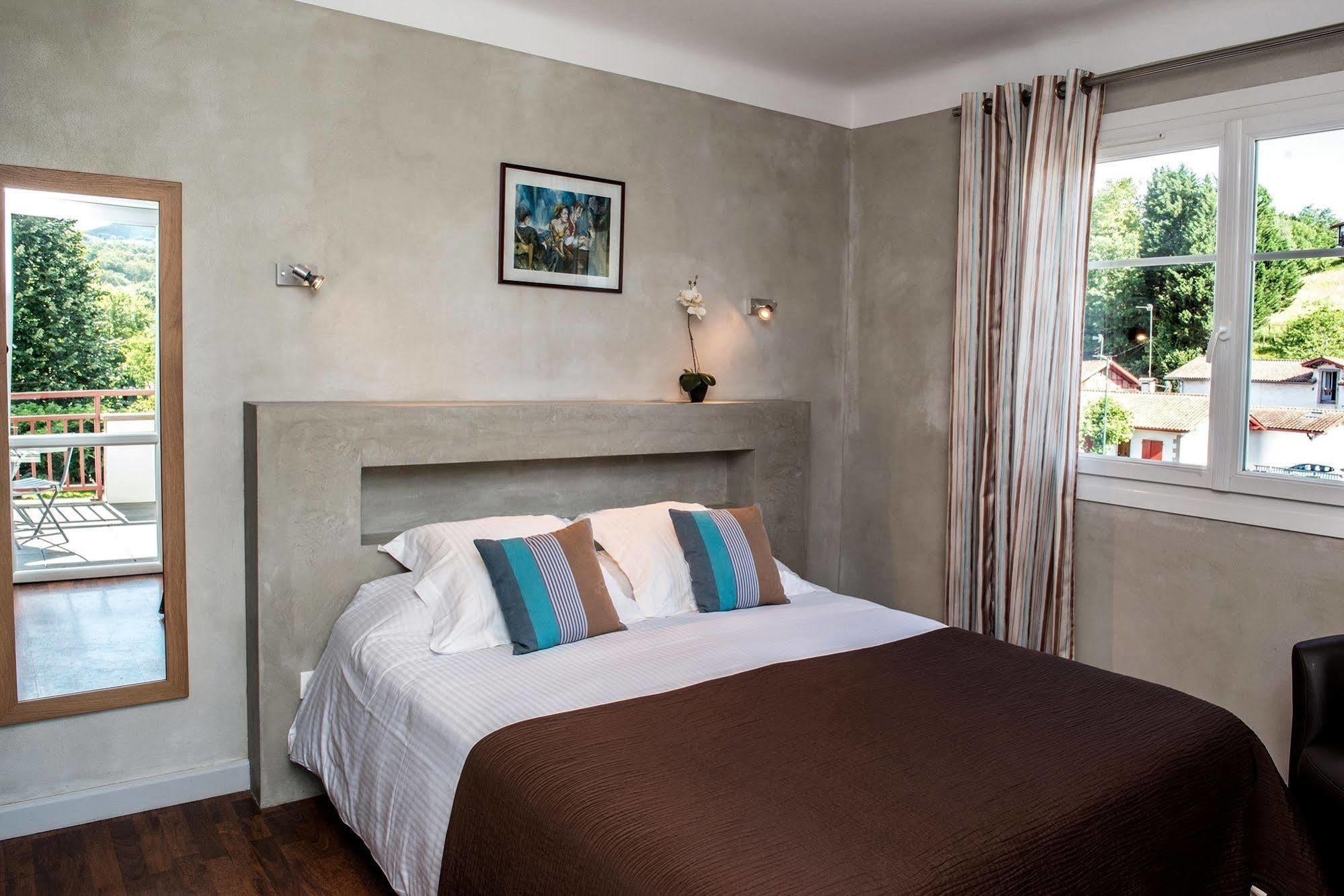 Logis Hotel Ur-Hegian Aïnhoa Dış mekan fotoğraf